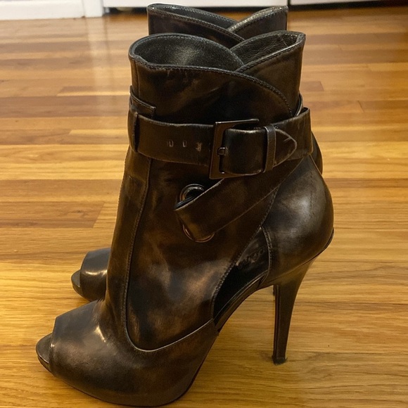 Marciano by Guess Women’s Brown Open Toe Heels With Buckle Size 7 - Picture 2 of 9